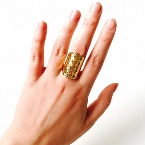 Hammered Gold Statement Ring - Picture 4 of 9